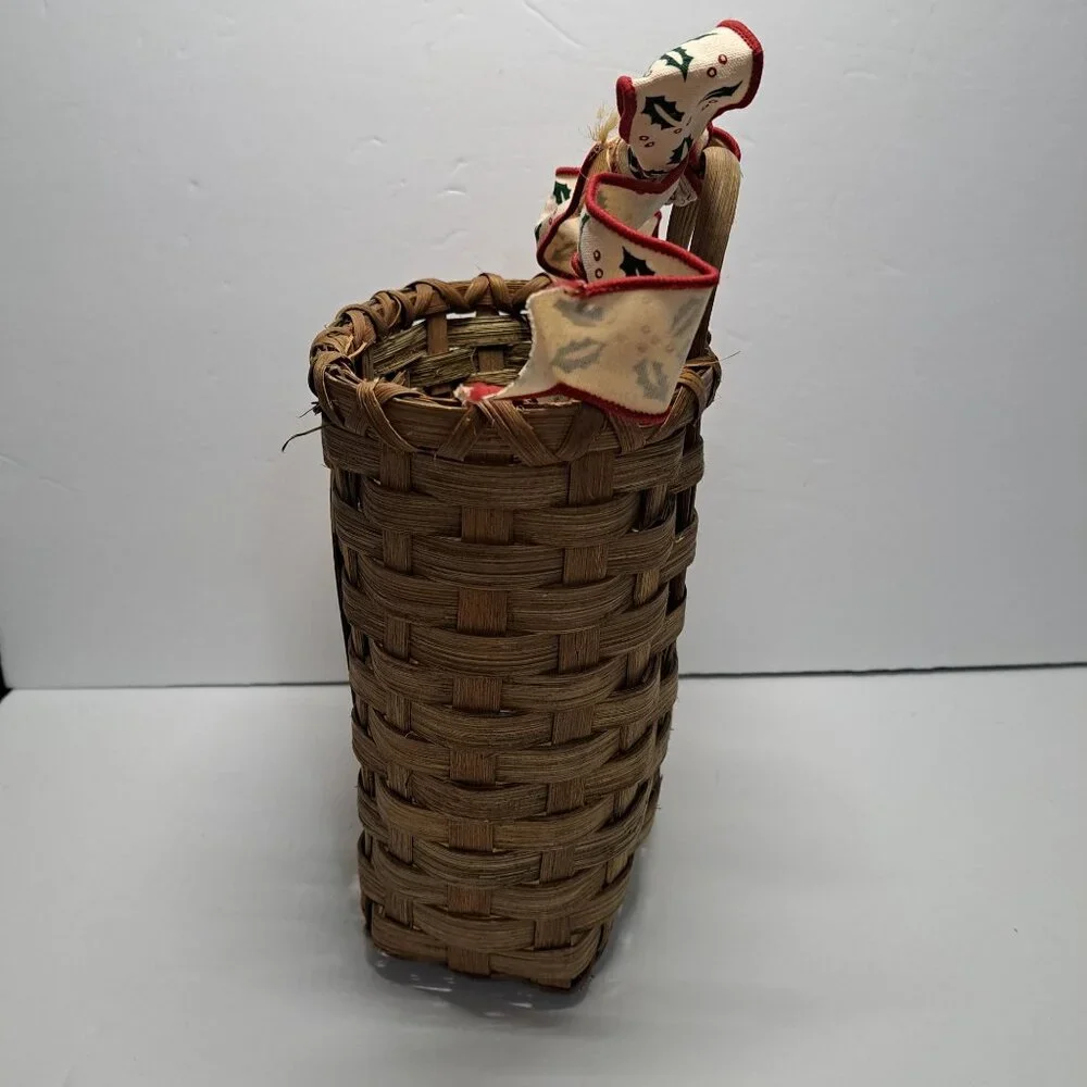 Christmas Card Basket Bath & Body Hanging Santa Claus Wood Woven Festive Ribbon - Picture 8 of 8